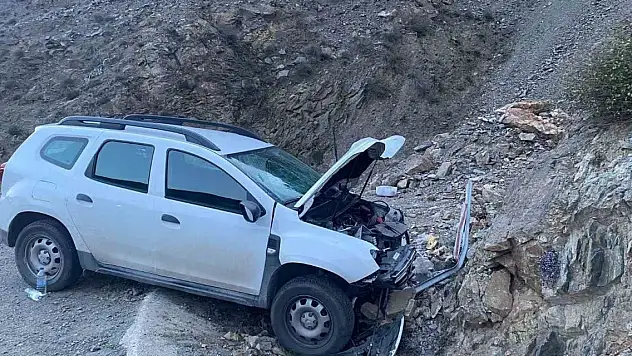 Gazeteciler kaza yaptı: 1 ölü, 1 yaralı