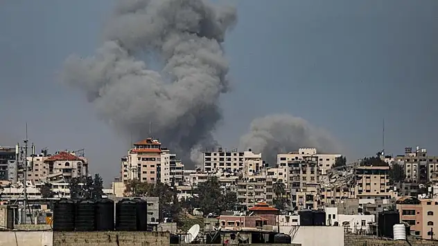 İsrail'in son 24 saatte Gazze Şeridi'ne düzenlediği saldırılarda 62 Filistinli hayatını kaybetti