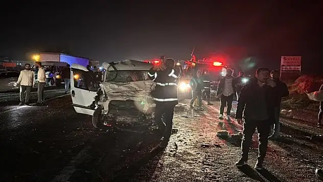 Şanlıurfa'da zincirleme kaza: Ölü ve yaralılar var