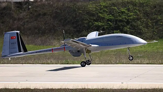 Bayraktar TB3 SİHA 27 saat kesintisiz uçtu