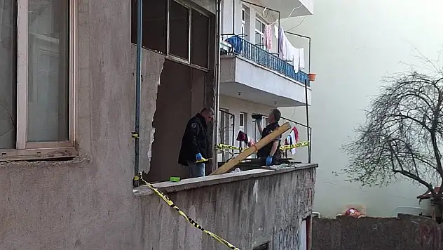 Tadilat sırasında üzerine duvar yıkılan çocuk hayatını kaybetti