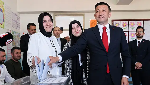 Hamza Dağ:  4,5 milyon İzmirli hemşehrimizin kazandığı bir sonuç olacak