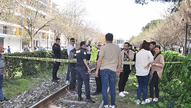 Manisa'da yolcu treninin çarptığı kadın öldü