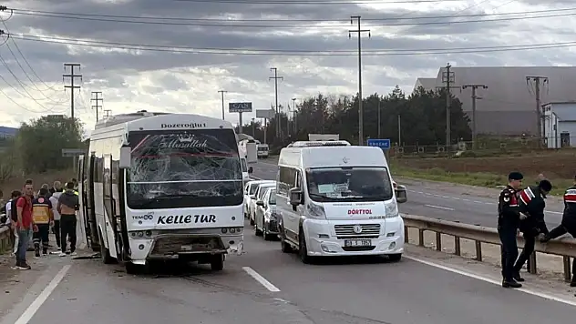 Tekirdağ'da servis araçları çarpıştı: 5'i askeri personel, 16 yaralı
