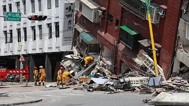 Tayvan'da 7,4 büyüklüğünde deprem