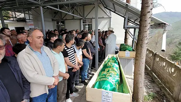 Tarifsiz acı... Yan yana toprağa verildiler