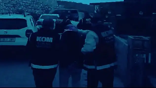 'Çember-16' operasyonlarında 2 bin 66 firari yakalandı