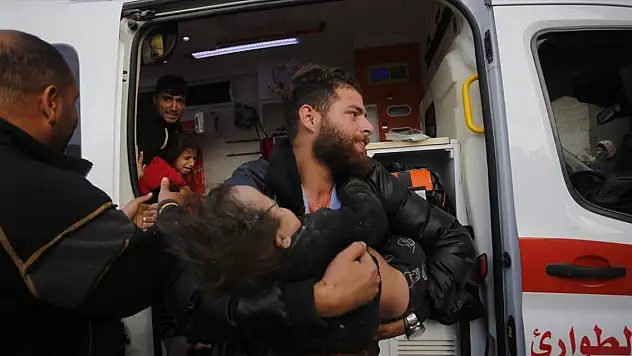 İsrail'in Gazze'ye saldırıları durmuyor! Ölü ve yaralılar var