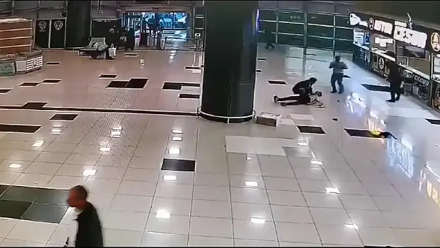 Husumetliler arasında silahlı kavga: 1 ölü, 2'si polis 10 yaralı