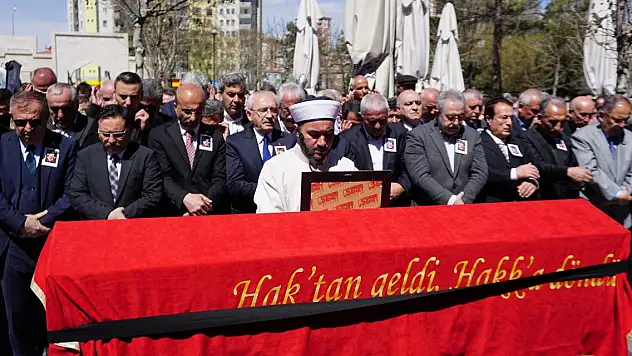 CHP İl Başkanının oğlu toprağa verildi