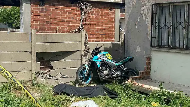 İzmir'de hava astsubay öğrencisi, motosiklet kazasında yaşamını yitirdi