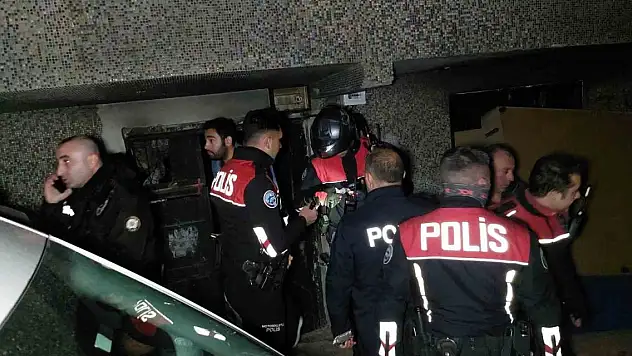 Pompalı tüfekle saldırıya uğrayan 3 genç yaralandı