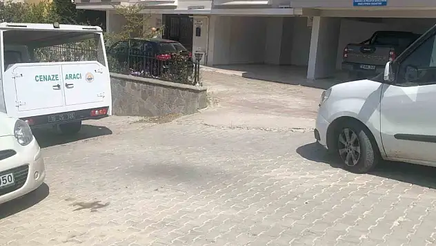 Gaye öğretmen evinde ölü bulundu