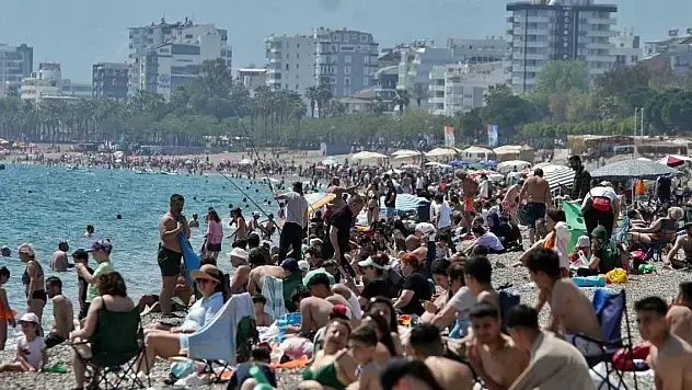 Sahil tıka basa doldu!