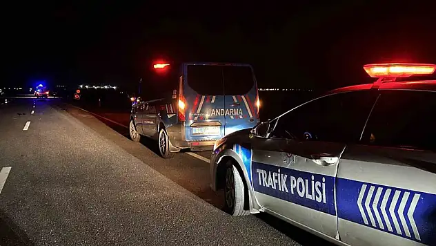 Otomobillerin çarptığı yaya hayatını kaybetti