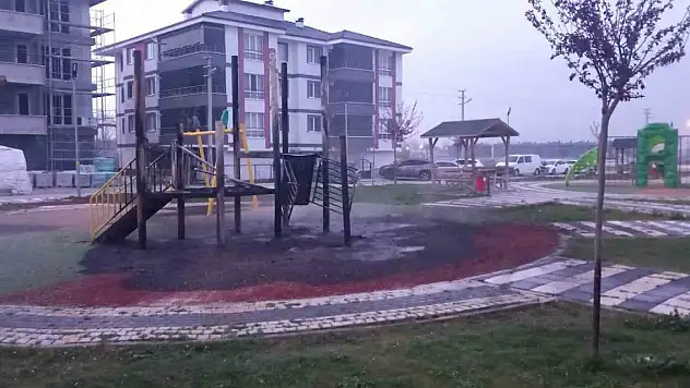 Parkı kundaklayan genç yakalandı