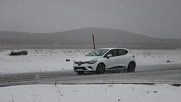 Nisanda kar yağdı!