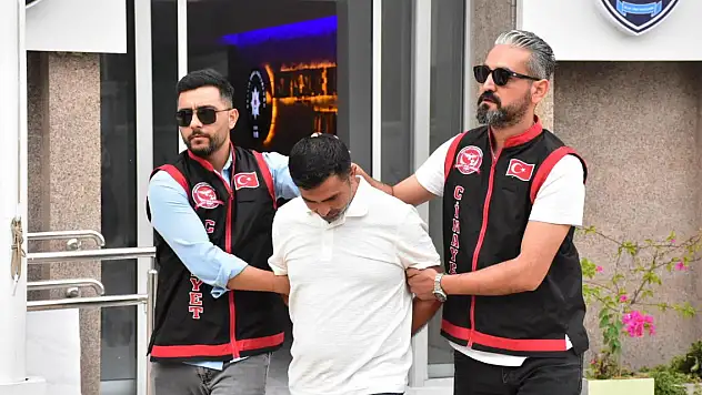 Kırmızı bülten ile aranan cinayet zanlısı Sırbistan'da yakalandı Türkiye'de tutuklandı