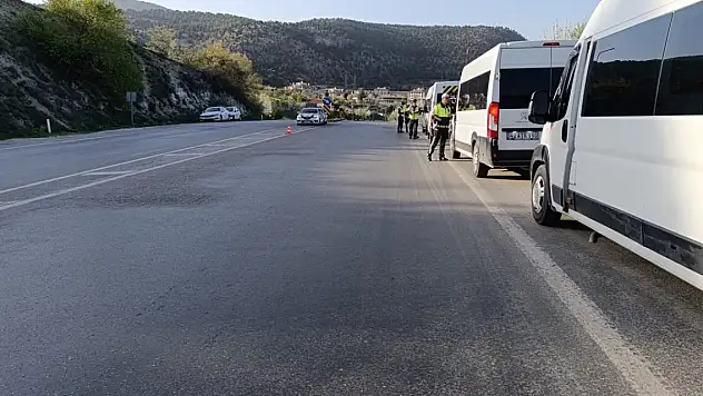 Konya Bozkır'da okul servisleri denetlendi