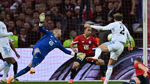 Aston Villa penaltılarla yarı finalde