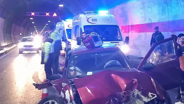 Zigana Tüneli'nde duvara çarpan otomobilin sürücüsü hayatını kaybetti