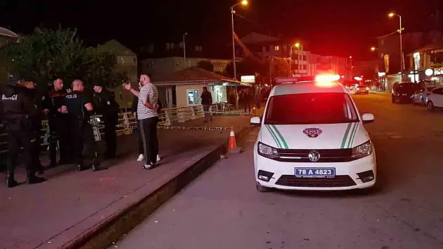 Bıçaklı kavgada kan aktı: 3 yaralı