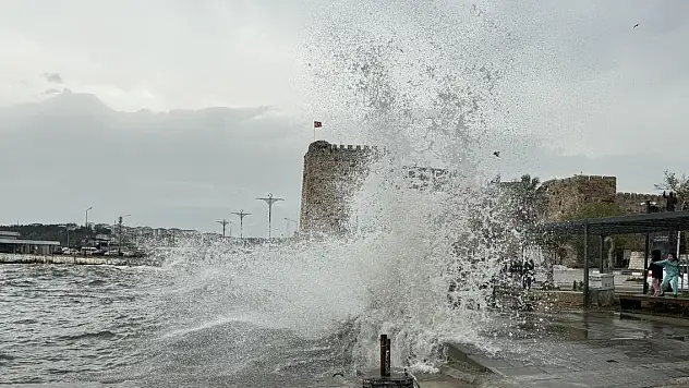 Birçok ilde yağış ve fırtına etkili oluyor