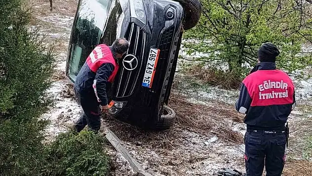 Minibüs takla attı: 1 ölü, 8 yaralı