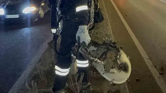 Aydınlatma lambası alev alev yandı