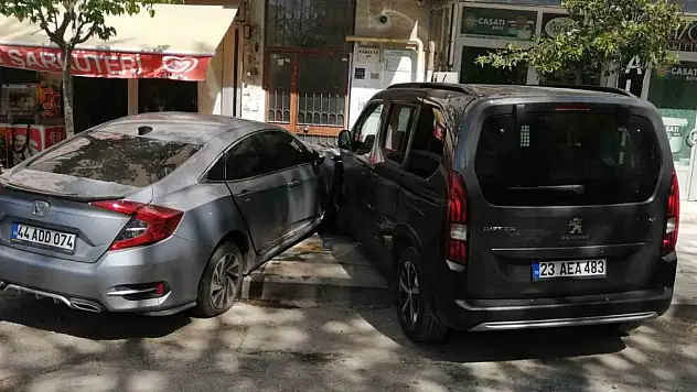 Evde kalp krizi, hastaneye götürülürken de kaza geçirdi