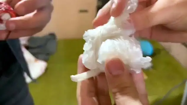 Hurdacı gibi davranan polisten 'uyuşturucu' baskını