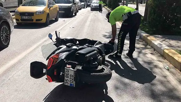 Motosiklet devrildi: 2 yaralı