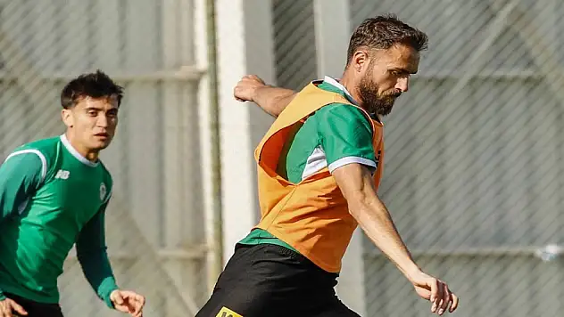 Konyaspor'da izin süresi tartışıldı!