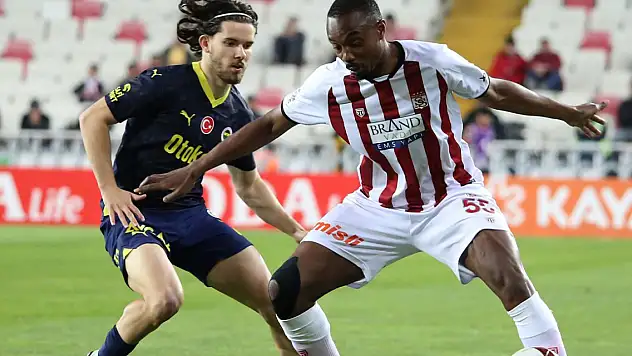 Fenerbahçe Sivas'ta buz kesti! Kritik maçta 2 puan kaybetti