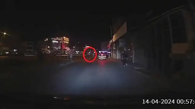 Trafikte husumetlisinin üzerine kurşun yağdırdı...