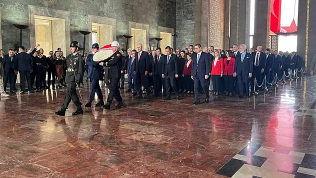 Devlet erkanı Anıtkabir'de