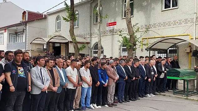 Otomobil ile motosiklet çarpıştı: 1 ölü, 1 yaralı