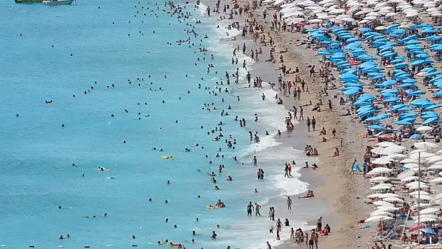 Yerli turistler geçen yıl seyahate 229,8 milyar lira harcadı