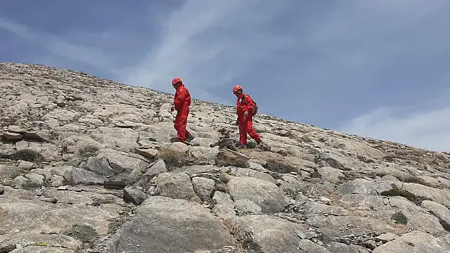 Yıldız Dağı'nda kaybolan emekli öğretim üyesi dağcı, aranıyor