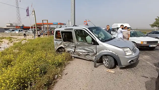 Şanlıurfa'da zincirleme kaza: 1 doktor öldü, 2'si ağır 6 yaralı