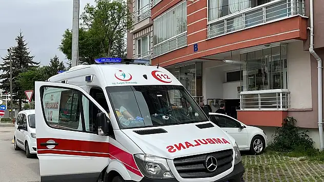 Eşiyle boşanma aşamasındaydı, doğalgaz borusuna asılı halde bulundu