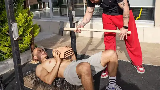 İddia uğruna bunu yaptı, kazandı, sonrasında tetanos aşısı oldu