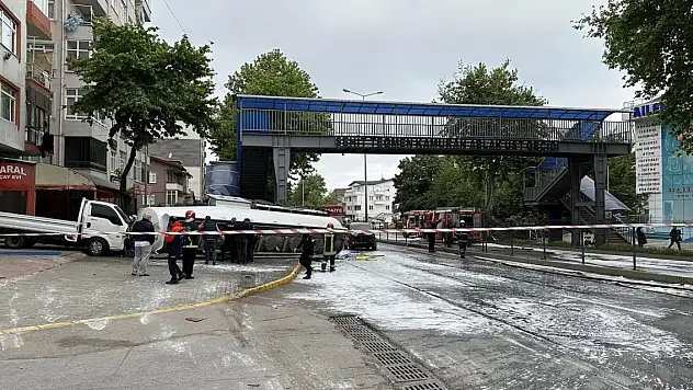 Benzin yüklü tanker tehlikesi... Patlama riskine karşı evler boşaltıldı