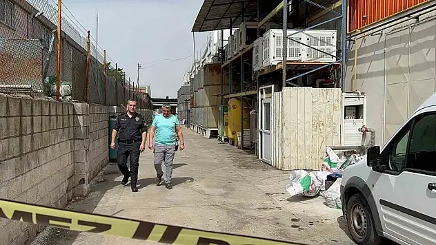 Aynı fabrikada çalıştığı arkadaşını öldürüp intihar etti