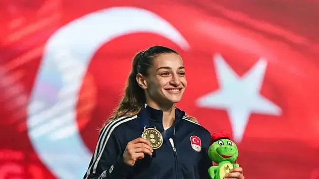 Buse Naz Çakıroğlu Avrupa şampiyon oldu!