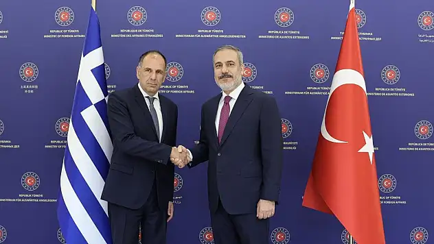 Bakan Fidan, Yunan mevkidaşı Yerapetritis ile görüştü