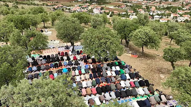 Güneysınır'da çiftçiler yağmur duasına çıktı