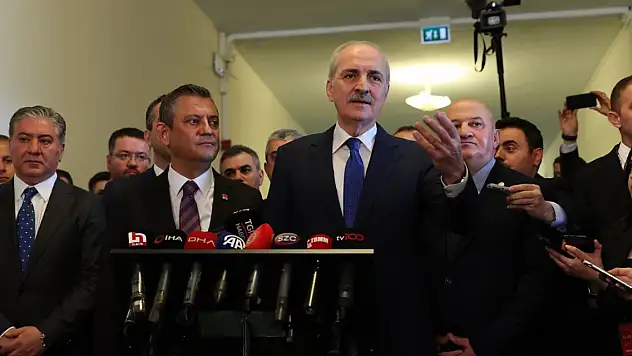 Kurtulmuş'tan, Özgür Özel'e 'yeni anayasa' ziyareti
