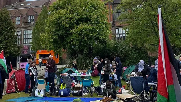 Filistin'e destek eylemleri İngiltere üniversitelerinde de yayılıyor