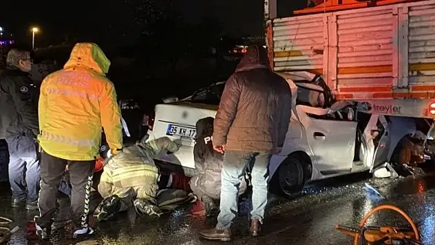 Kontrolden çıkan araç tırın altına girdi: 1 ölü, 2 yaralı